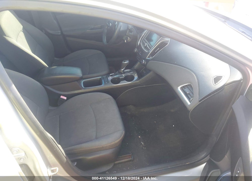 2019 CHEVROLET CRUZE LS VIN: 1G1BC5SM4K7110081