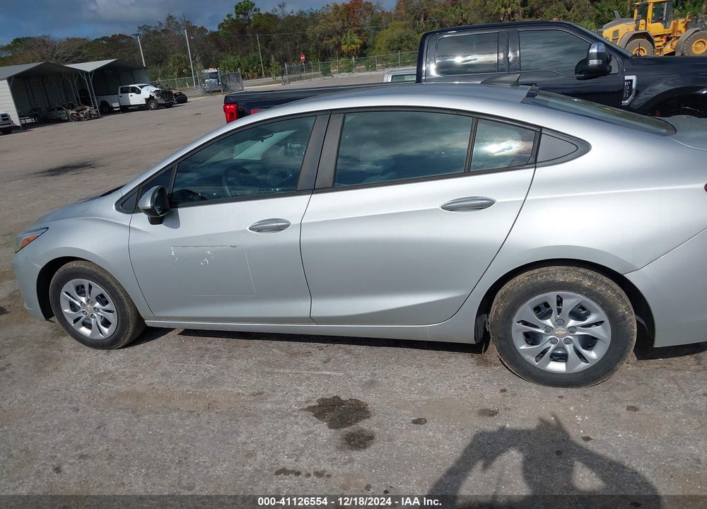 2019 CHEVROLET CRUZE LS VIN: 1G1BC5SM8K7110813