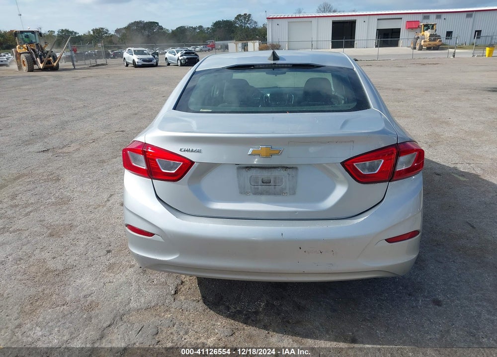2019 CHEVROLET CRUZE LS VIN: 1G1BC5SM8K7110813