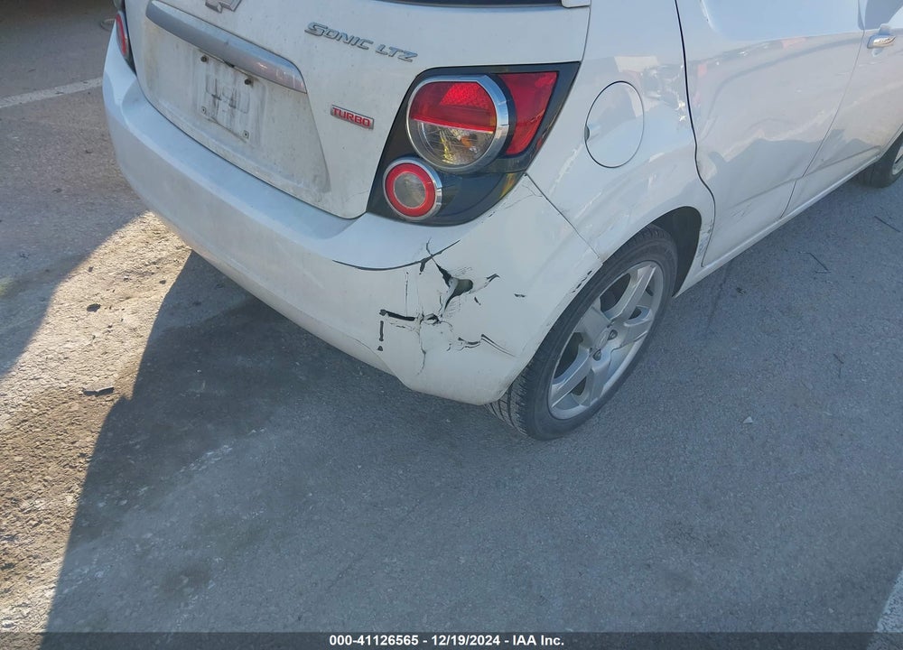 2015 CHEVROLET SONIC VIN: 1G1JE6SB8F4206104