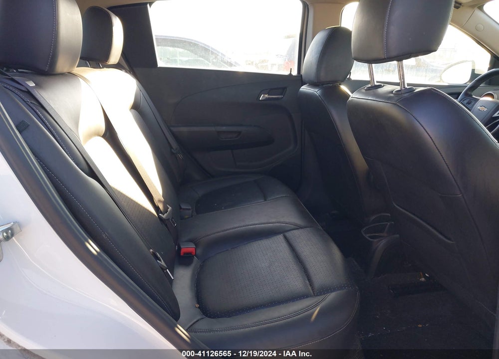 2015 CHEVROLET SONIC VIN: 1G1JE6SB8F4206104