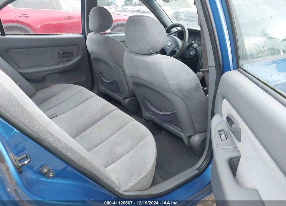 2005 HYUNDAI ELANTRA GLS/GT VIN: KMHDN46D45U991929