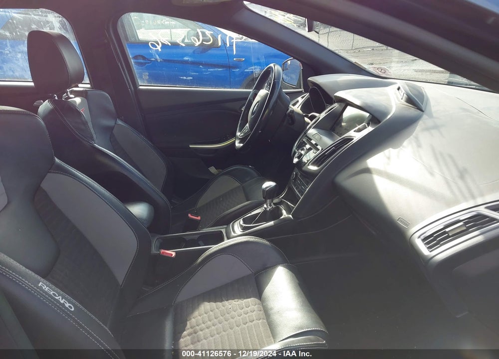 2018 FORD FOCUS VIN: 1FADP3L94JL205495