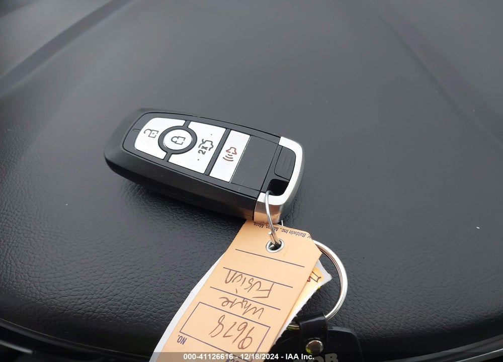2019 FORD FUSION SE VIN: 3FA6P0HD3KR215586