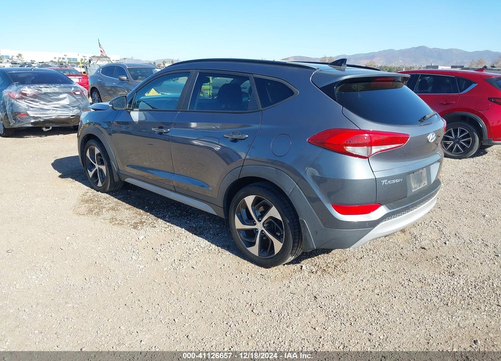 2018 HYUNDAI TUCSON VALUE VIN: KM8J33A22JU623798