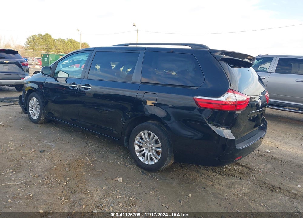 2016 TOYOTA SIENNA XLE PREMIUM 8 PASSENGER VIN: 5TDYK3DCXGS708668