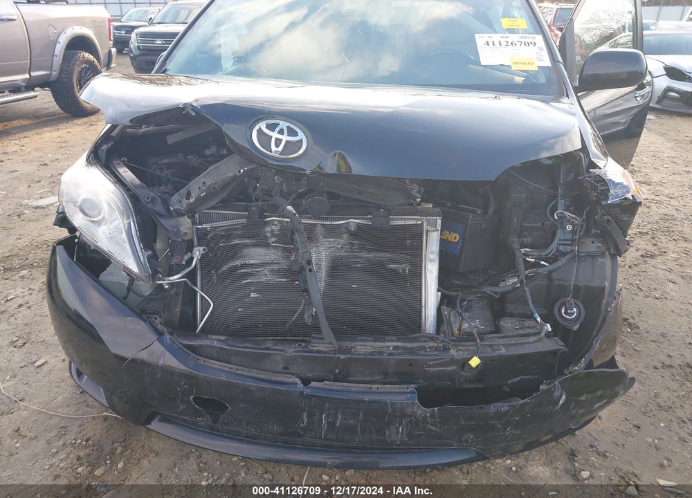 2016 TOYOTA SIENNA XLE PREMIUM 8 PASSENGER VIN: 5TDYK3DCXGS708668