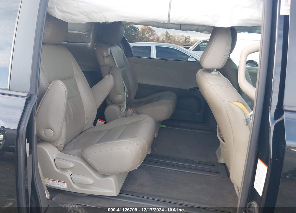 2016 TOYOTA SIENNA XLE PREMIUM 8 PASSENGER VIN: 5TDYK3DCXGS708668