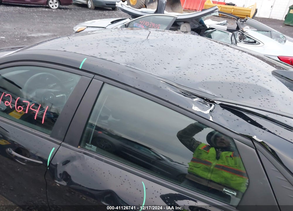 2021 HYUNDAI ELANTRA VIN: KMHLM4AG0MU117348