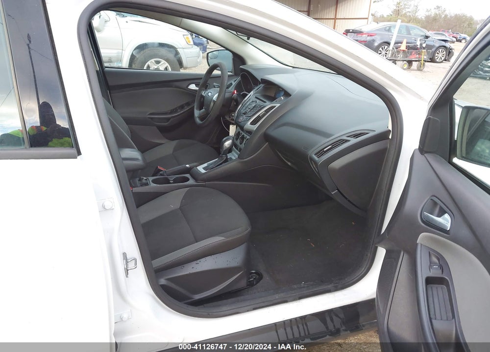 2014 FORD FOCUS VIN: 1FADP3F26EL403063