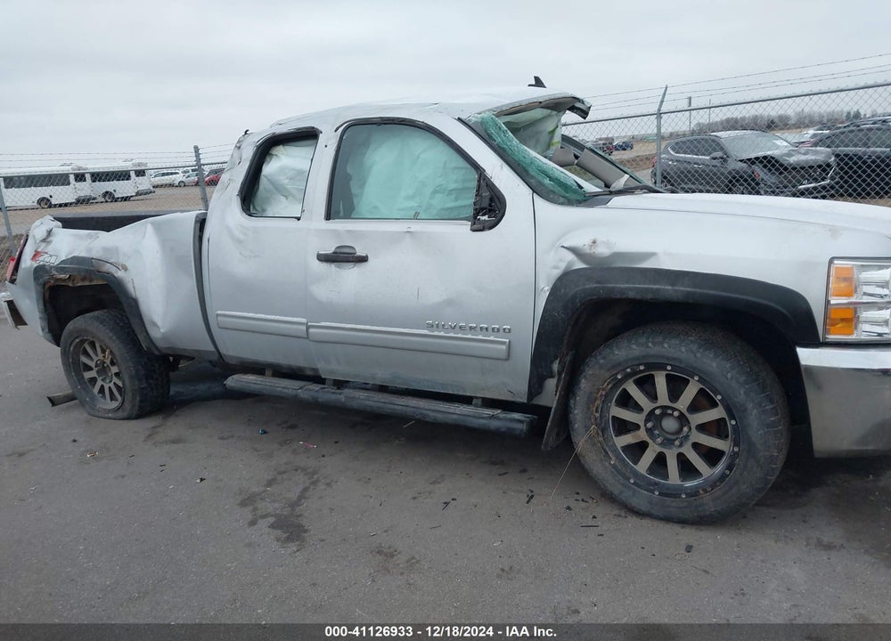 2013 CHEVROLET SILVERADO 1500 LT VIN: 1GCRKSE70DZ226687