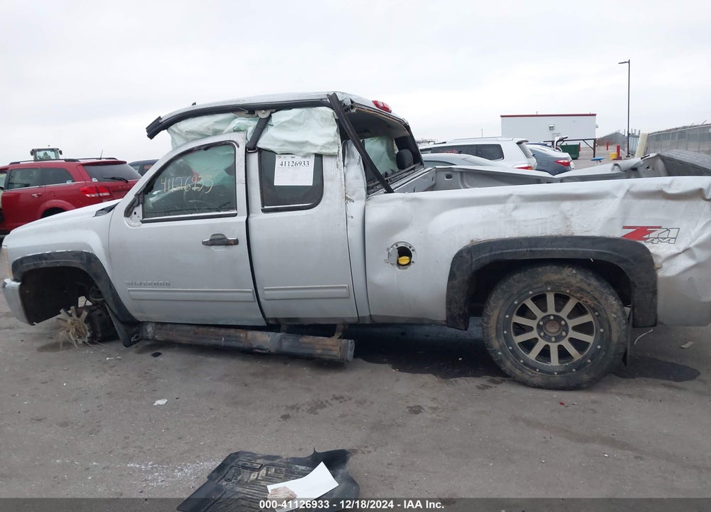 2013 CHEVROLET SILVERADO 1500 LT VIN: 1GCRKSE70DZ226687