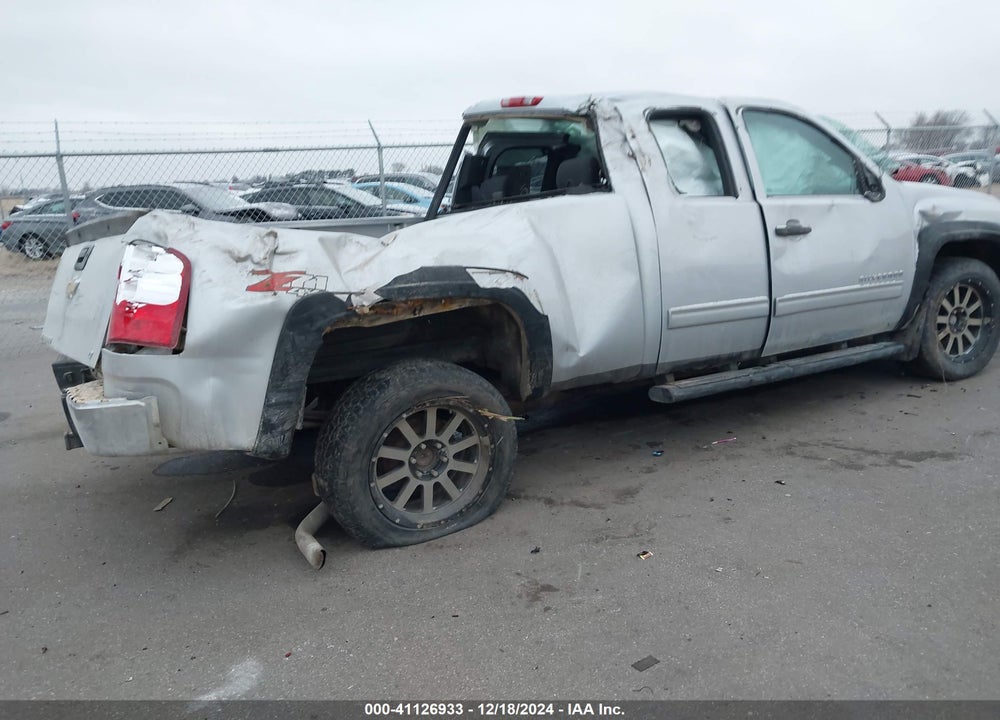 2013 CHEVROLET SILVERADO 1500 LT VIN: 1GCRKSE70DZ226687