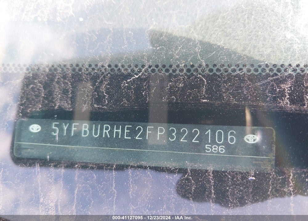 2015 TOYOTA COROLLA VIN: 5YFBURHE2FP322106