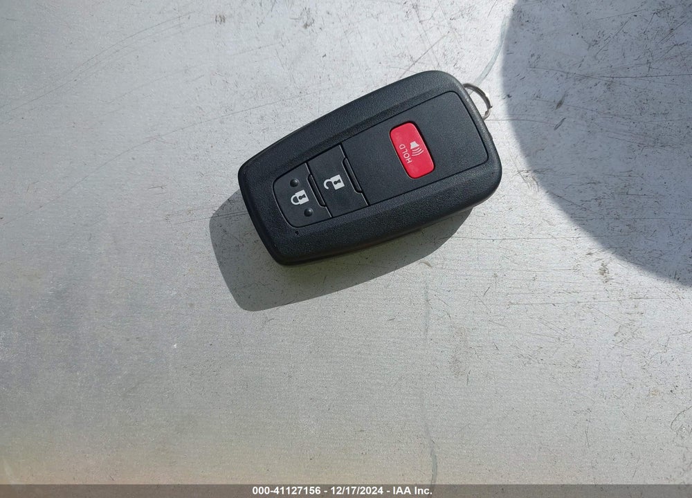 2021 TOYOTA C-HR XLE VIN: NMTKHMBX9MR122554