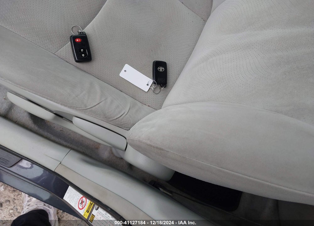 2011 TOYOTA PRIUS TWO VIN: JTDKN3DU6B0298145