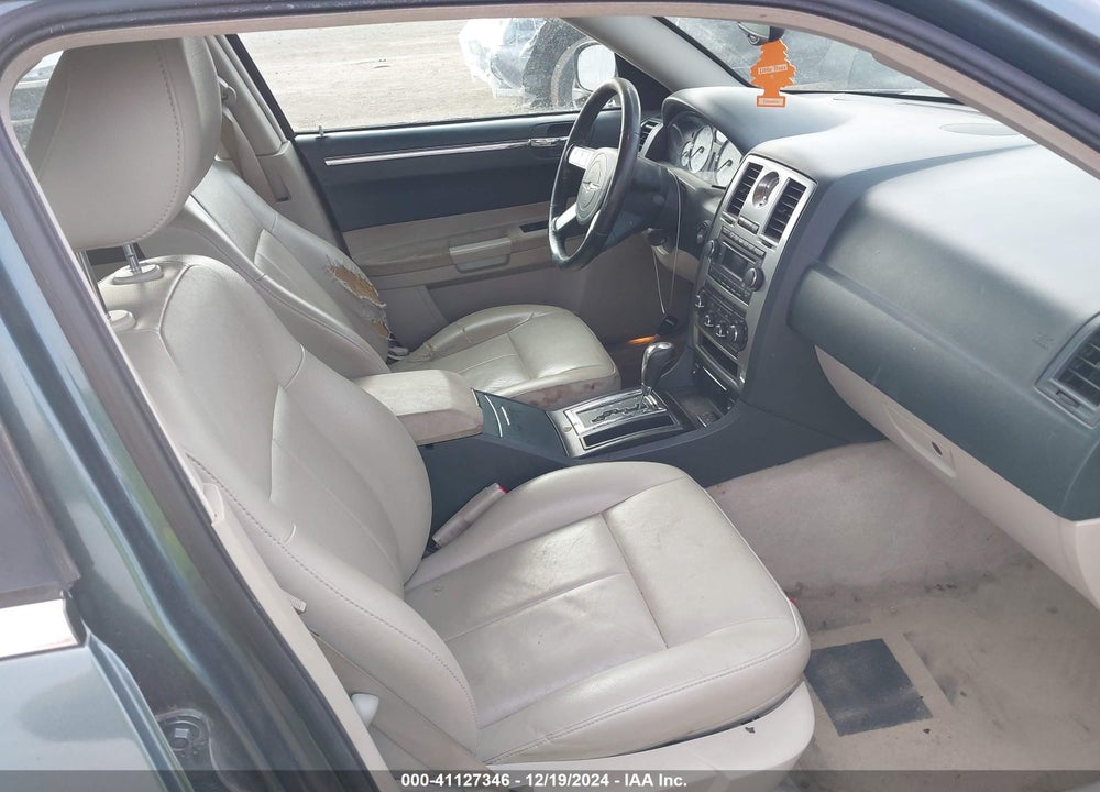 2005 CHRYSLER 300 TOURING VIN: 2C3AA53G15H652477