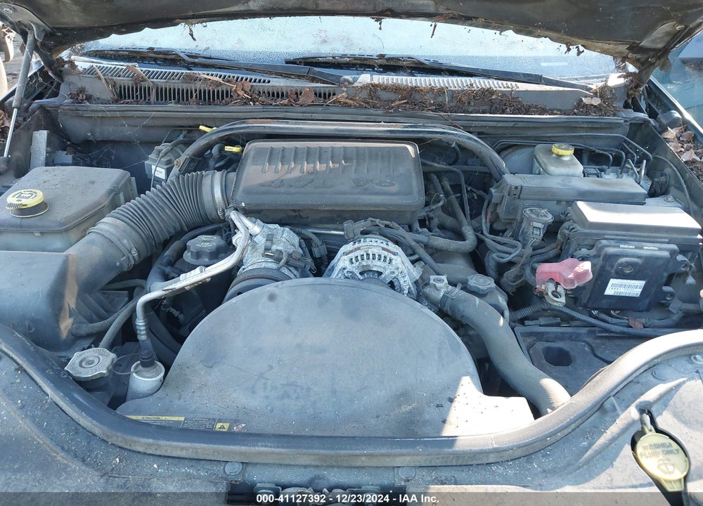 2005 JEEP GRAND CHEROKEE LAREDO VIN: 1J4HR48N25C643840