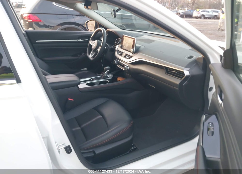 2024 NISSAN ALTIMA SR FWD VIN: 1N4BL4CV3RN387874
