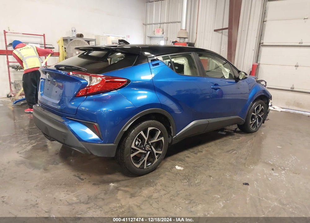 2020 TOYOTA C-HR XLE VIN: JTNKHMBX6L1089652