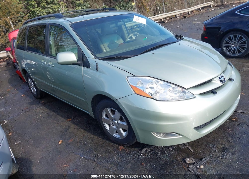 2008 TOYOTA SIENNA XLE VIN: 5TDZK22C18S166900