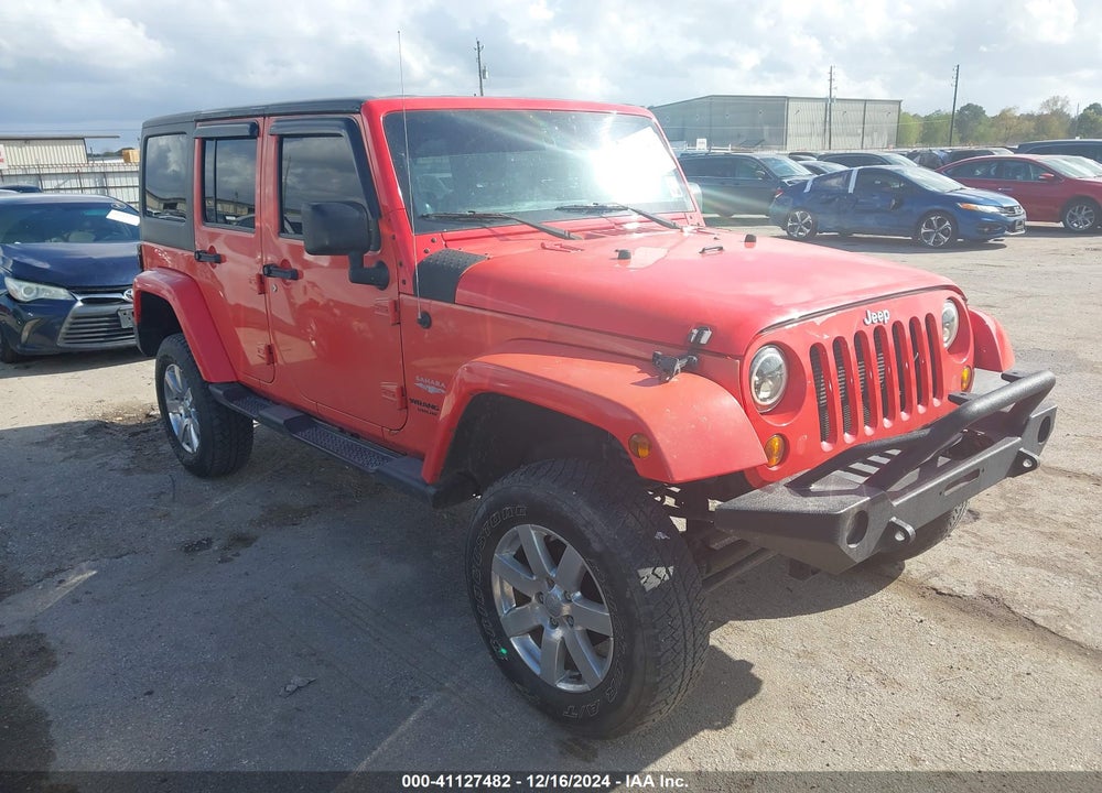 2013 JEEP WRANGLER UNLIMITED SAHARA VIN: 1C4BJWEG8DL663559
