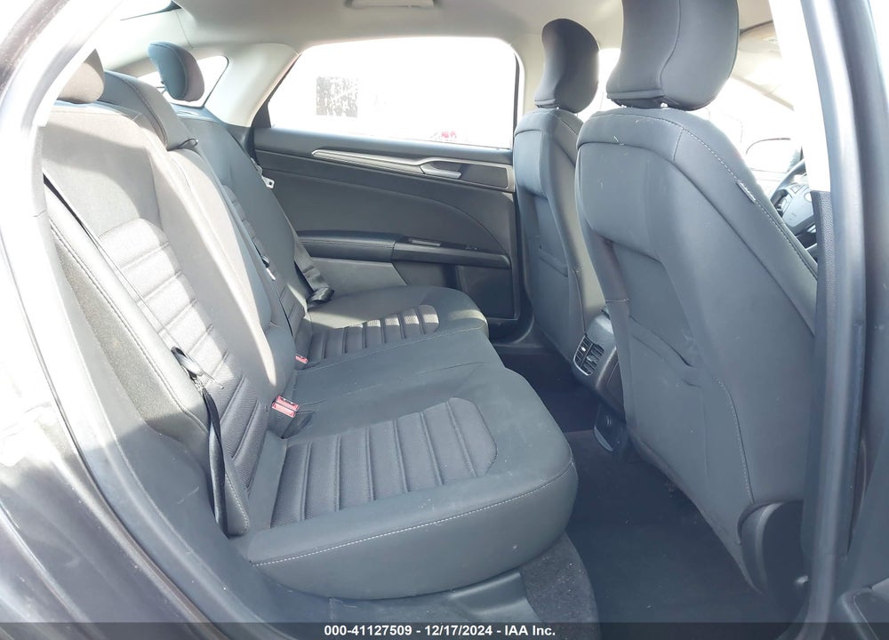 2017 FORD FUSION SE VIN: 3FA6P0HD8HR128646