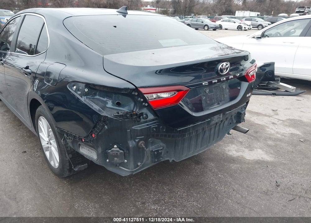 2021 TOYOTA CAMRY LE VIN: 4T1R11AK8MU513856
