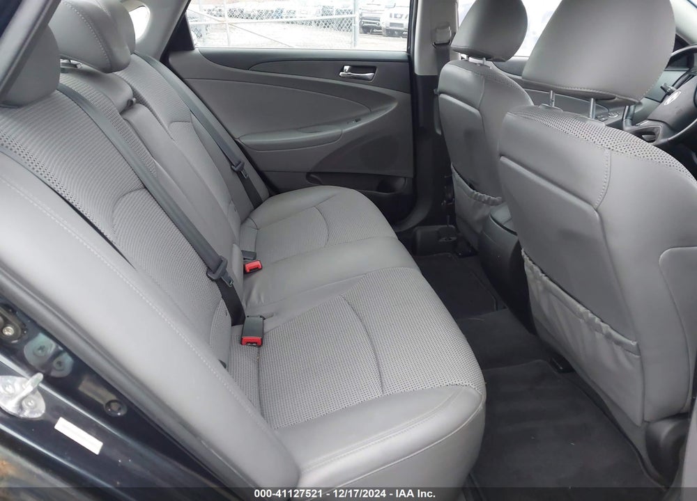2011 HYUNDAI SONATA SE VIN: 5NPEC4AC8BH063026