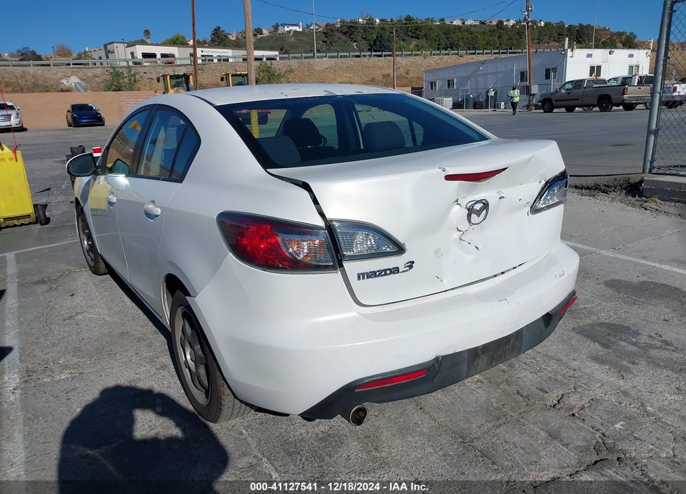 2010 MAZDA 3 I TOURING VIN: JM1BL1SG2A1240372