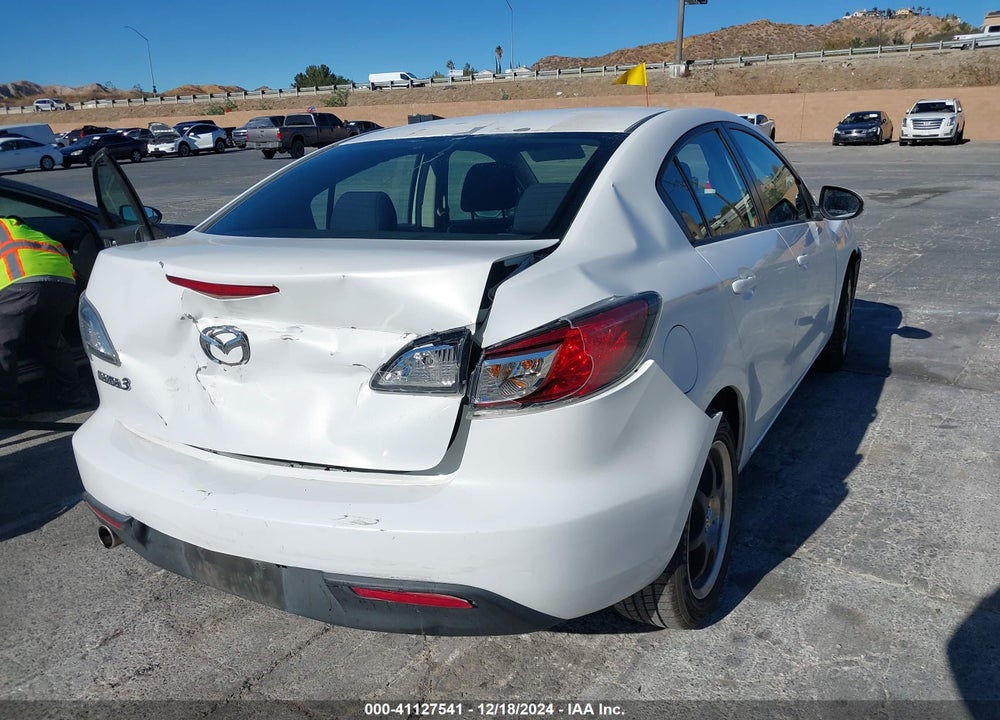 2010 MAZDA 3 I TOURING VIN: JM1BL1SG2A1240372