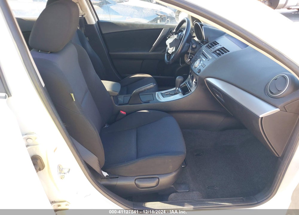 2010 MAZDA 3 I TOURING VIN: JM1BL1SG2A1240372