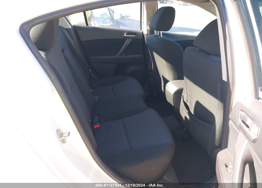 2010 MAZDA 3 I TOURING VIN: JM1BL1SG2A1240372