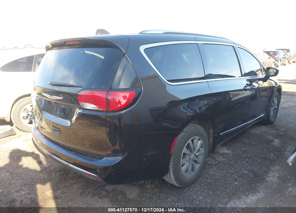 2019 CHRYSLER PACIFICA TOURING L PLUS VIN: 2C4RC1EG4KR715477