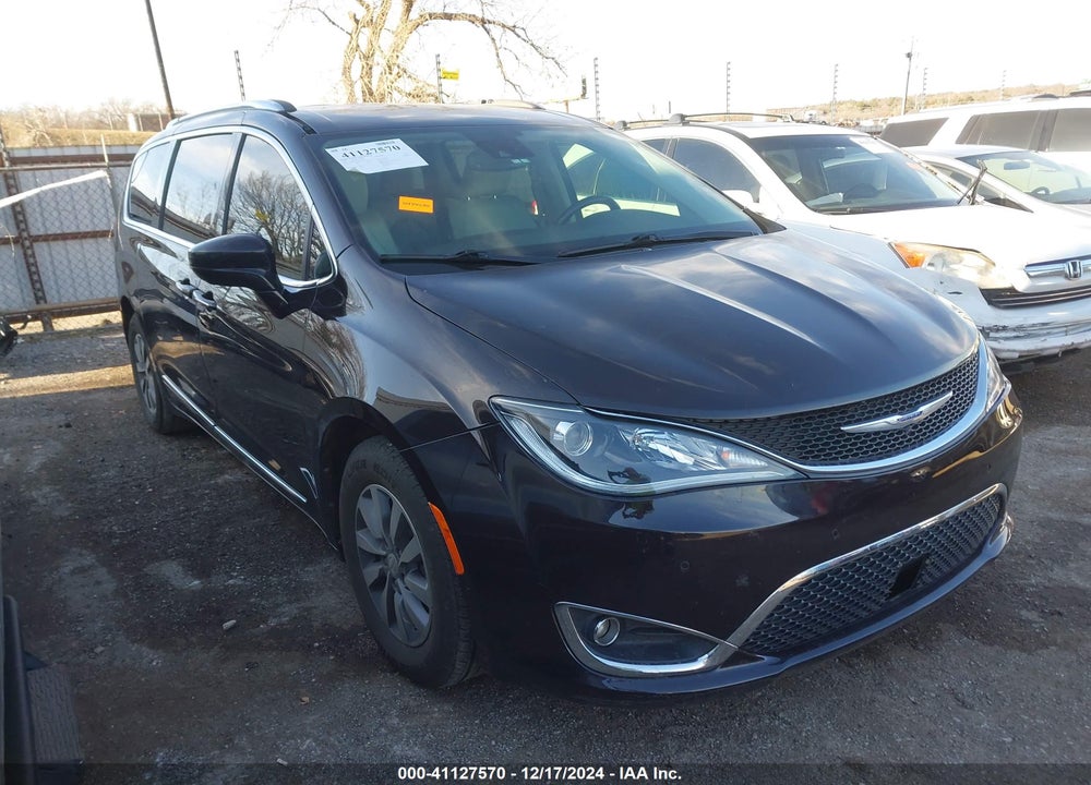 2019 CHRYSLER PACIFICA TOURING L PLUS VIN: 2C4RC1EG4KR715477