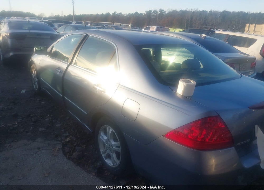 2007 HONDA ACCORD VIN: 1HGCM55747A207159