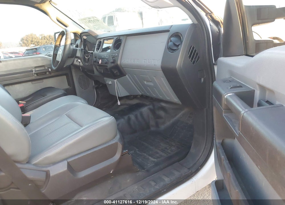 2013 FORD F-250 XL VIN: 1FTBF2A67DEB36737