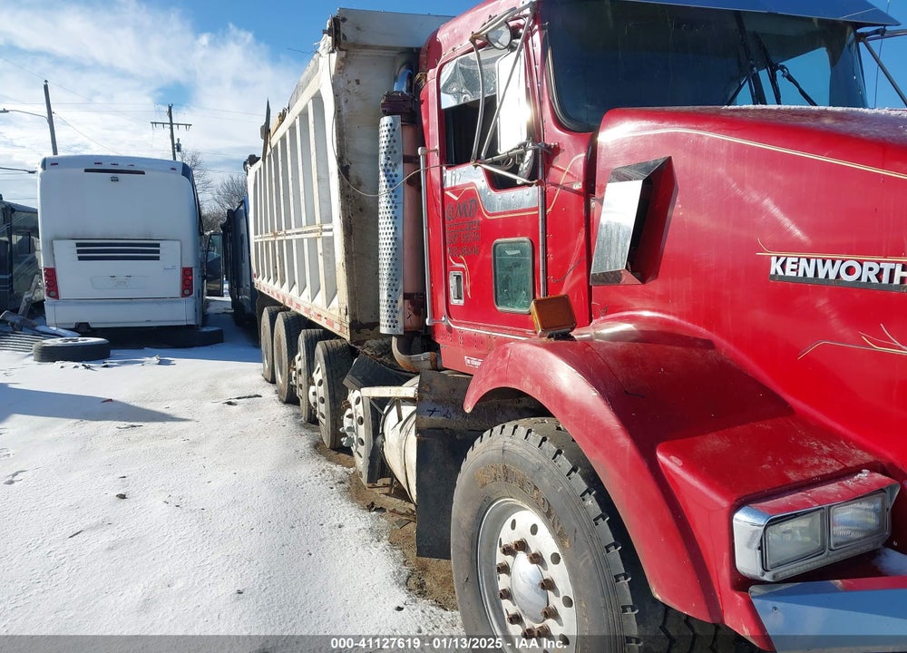 1998 KENWORTH T800 T800 VIN: 1NKDXUTX4WR781296