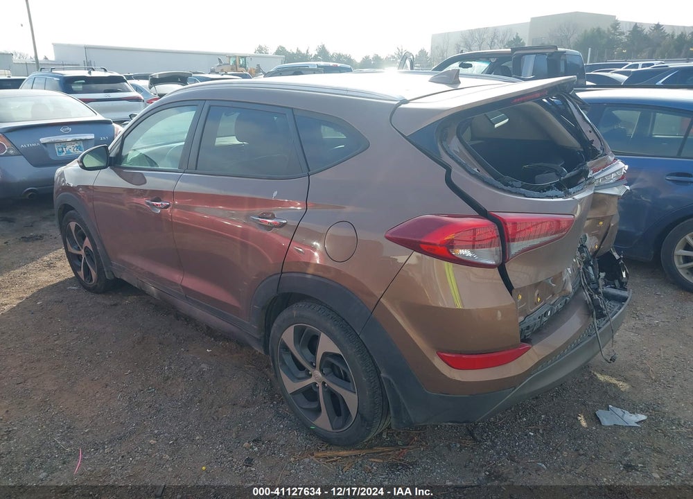 2016 HYUNDAI TUCSON LIMITED VIN: KM8J33A23GU215531
