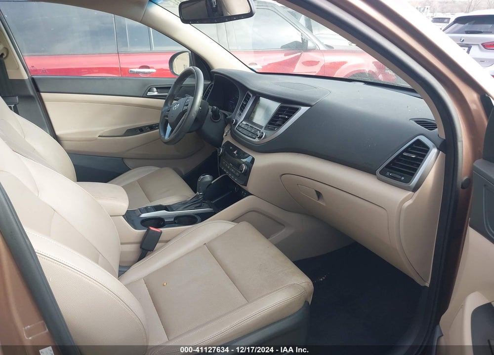 2016 HYUNDAI TUCSON LIMITED VIN: KM8J33A23GU215531
