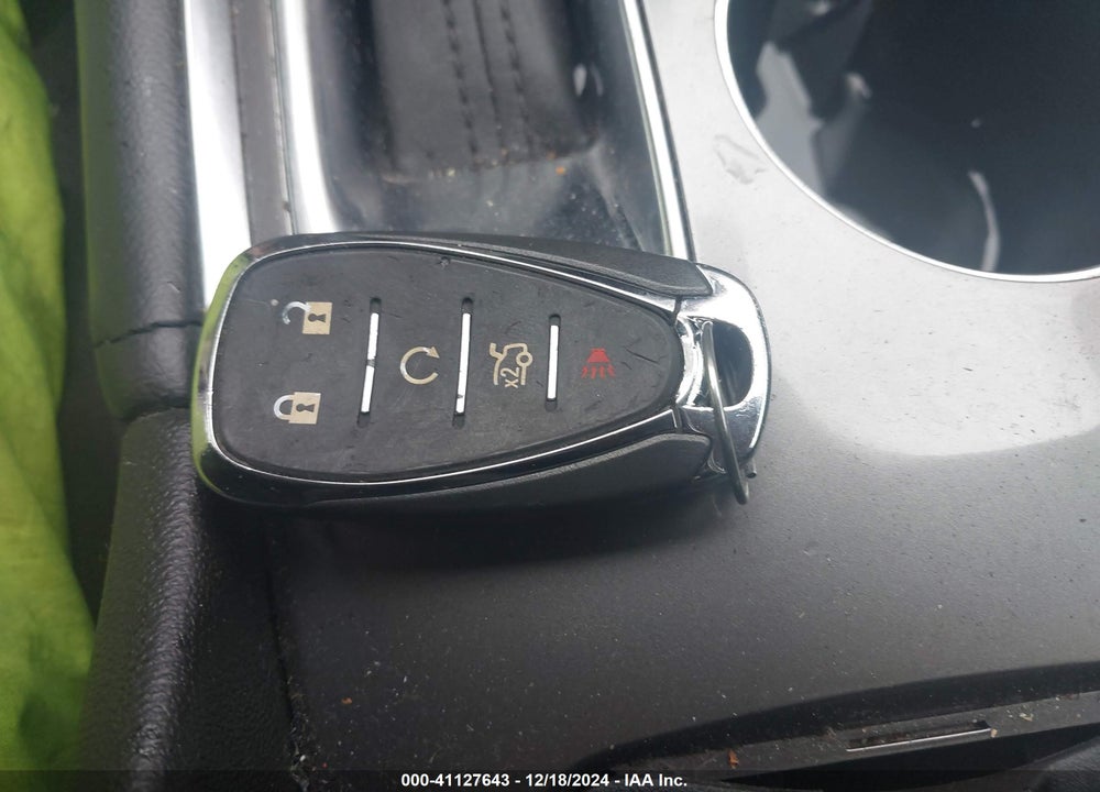 2018 CHEVROLET MALIBU LT VIN: 1G1ZD5ST2JF131860