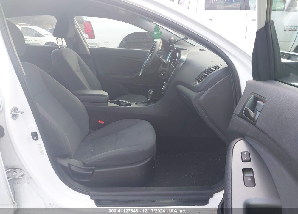 2015 KIA OPTIMA LX VIN: KNAGM4A77F5586937