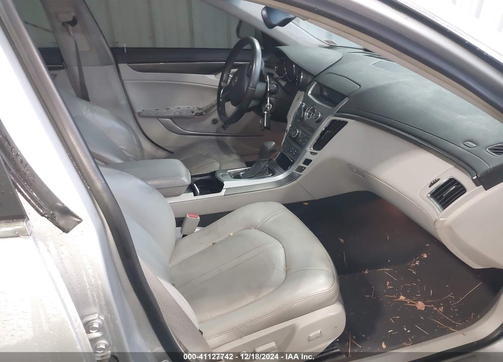 2010 CADILLAC CTS VIN: 1G6DL8EG5A0120121