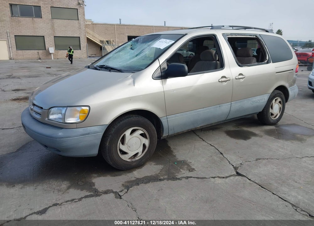 2000 TOYOTA SIENNA LE VIN: 4T3ZF13C0YU273075