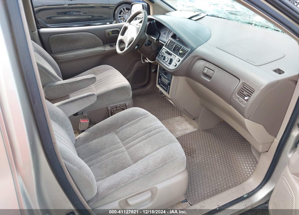 2000 TOYOTA SIENNA LE VIN: 4T3ZF13C0YU273075