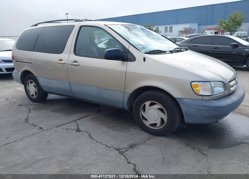 2000 TOYOTA SIENNA LE VIN: 4T3ZF13C0YU273075