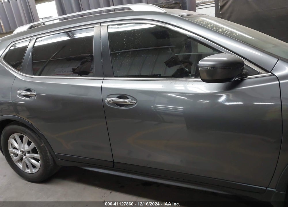 2019 NISSAN ROGUE SV VIN: JN8AT2MT8KW258217