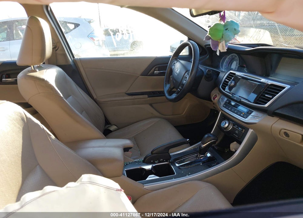 2013 HONDA ACCORD VIN: 1HGCR3F99DA011591