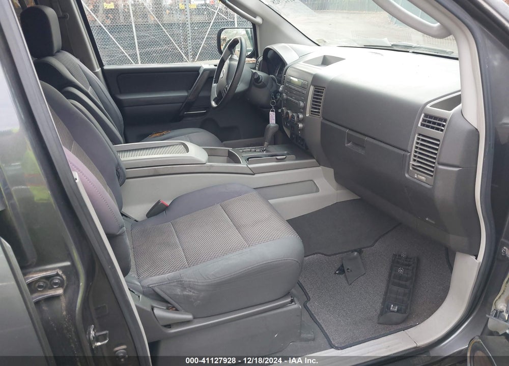 2004 NISSAN PATHFINDER ARMADA SE VIN: 5N1AA08B54N702522