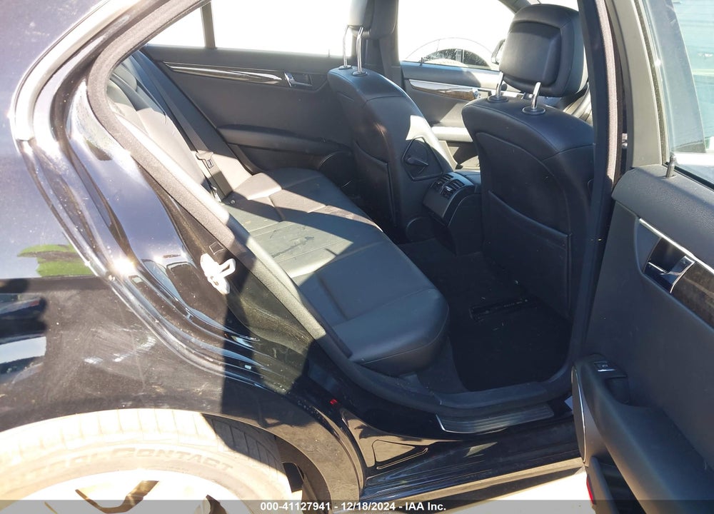 2009 MERCEDES-BENZ C 350 VIN: WDDGF56X99R059433